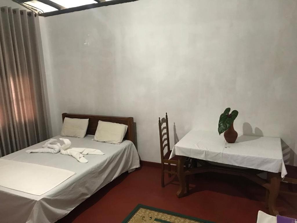H S Home Stay Kandy Exterior photo